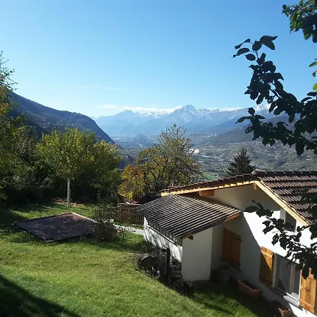 Chalet Tzarbonire Bed & Breakfast